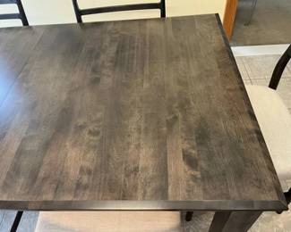 1 Pottery Barn Hide Leaf Dining Tabletop Detailmin