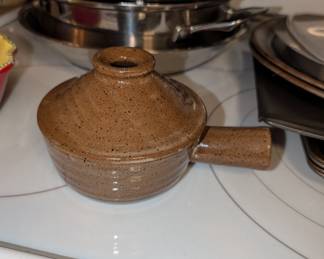 Stone Wave Microwave Cooker, a ceramic cooking pot designed for use in a microwave oven