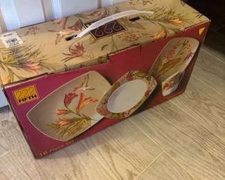 222 Fifth dish set (Rest is displayed in china cabinet)