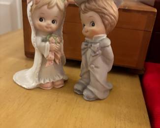 Lefton bride and groom figurines