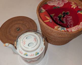 Gorgeous teapot and case