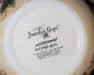 Barcelona Grape hand-[ainted collection of bowls