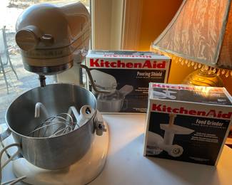 Nice KitchenAid mixer with accessories