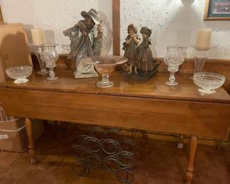 Very nice long table with drop sides