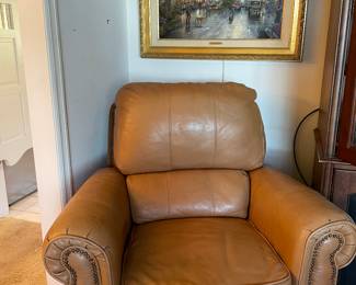Very nice recliner, Thomas Kincaid painting