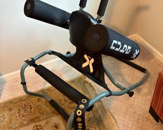 Nubax Trio portable back traction