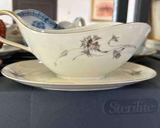 33Nov 06 2025 09 02pmQLKa