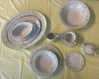 87 piece Noritake Ivory China 