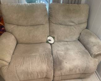 Lazy boy dual recliners 