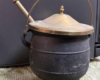 Vintage cast iron smudge pot for Hearth cooking