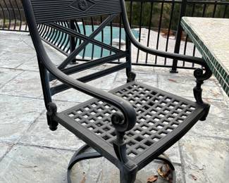 Outdoor Table & Chairs