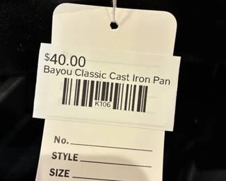 Bayou Classic Cast Iron Pan