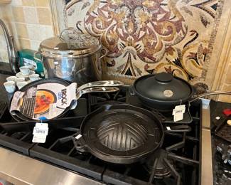 Bayou Classic Cast Iron Pan, Emile Henry Ceramic Stew Pot