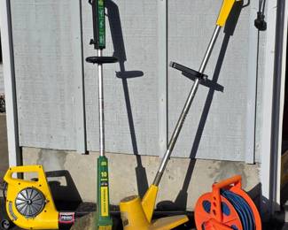 118 3CordedLawnToolsSpooledExtensionCord