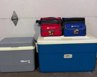 144 ThermosCoolerGottCooler2OzarkTrailLunchBagCoolers