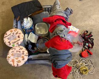 91 PetCratesandAccessoriesHugeCollection