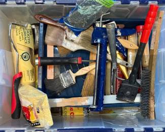 189 PaintSuppliesSprayGunRollersScrapersTraysBrushes