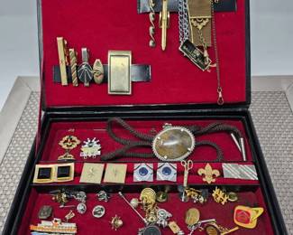 55 BoxFullOfMensVintageFashionAccessories