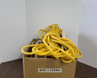 133 BoxofAssortedRopeandString