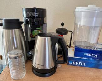 67 SingleCoffeeMakerBritaFiltersElecKettleGrinder