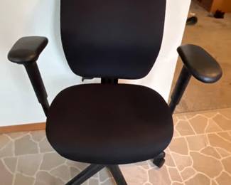 186 BlackOfficeChair