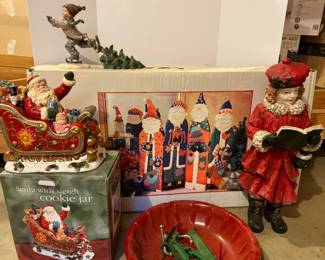 9 ChristmasScreenCarolerVintageTreeStand