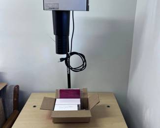 231 ArtographDesignMasterProjectorWithTable