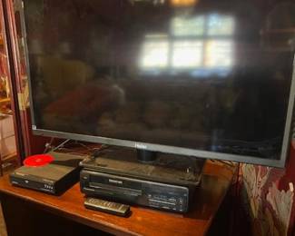 Haier large feast screen TV