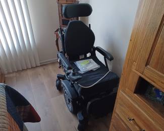 Rovi X3 Motorized Multi Func. Utility Wheel Chair