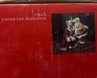 Department 56 - Possible Dreams Santa