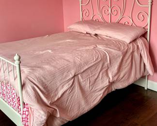 43. White Full Metal Bed