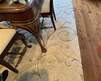 33. Safavieh Shag Rug (8' x 10')