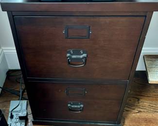 36b. 2 Drawer File Cabinet (20" x 17" x 28")