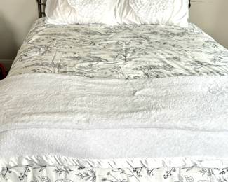 65. Queen Metal Scroll Bed (54"h)
