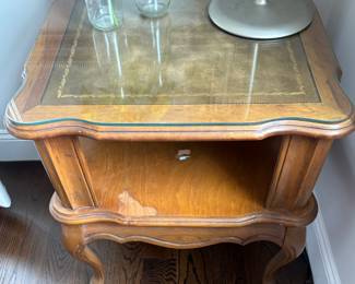 62. Scalloped Edge End Table w/ Leather Inset Top and Protective Glass (21" x 21" x 24")