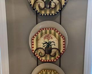 Hanging Plates With Holder