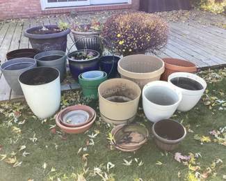 Gardening pots