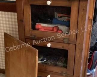 Kitchen cupboard / bin