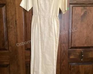 Vintage wedding dress