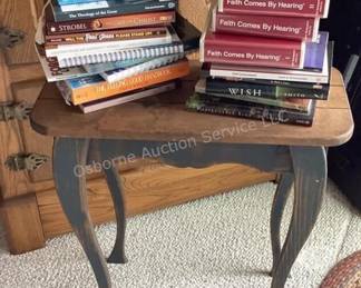 Accent stand & books