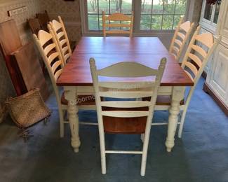 Distressed farmhouse style table, chairs, leaves & pads