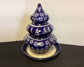 Several pieces of Polish Pottery to choose from, see catalog for all items