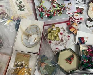 Christmas Jewelery More Mystery Lot