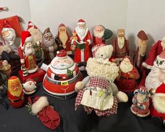Vintage Santa Decor Including Tea Pot, Cookie Jar