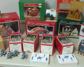 Holiday Village Accessories