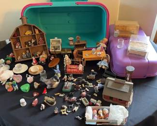 Vintage Miniatures In Case