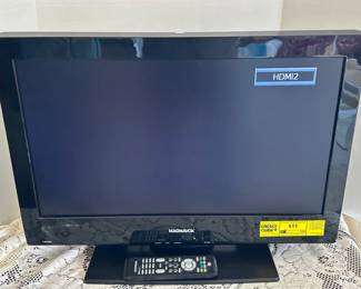 Magnavox LCD 32 TV with Remote
