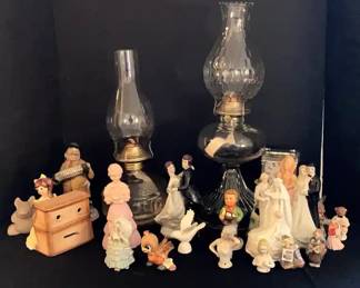 Vintage Oil Lamps Misc. Figurines