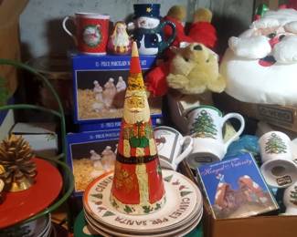 Pointy Nesting Santa Bells Xmas Mystery Lot