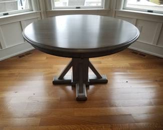 Pedestal dining table
